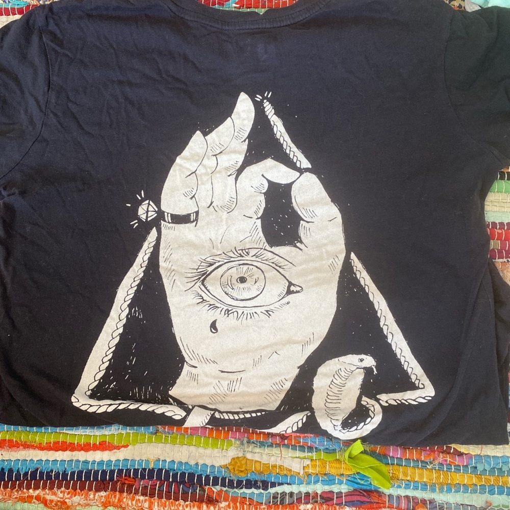 cool graphic tee